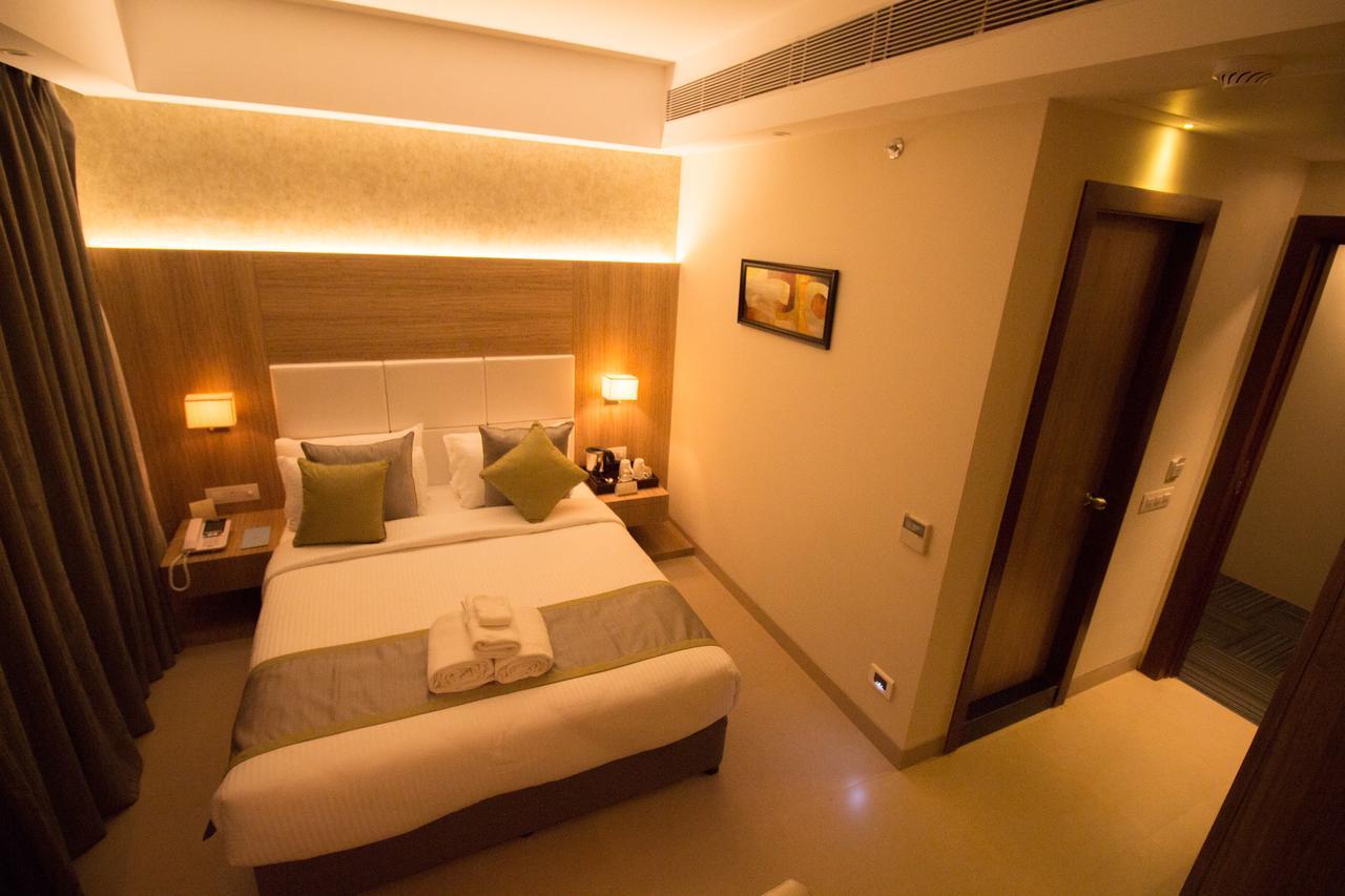 The Maureen Kolkata Exterior photo